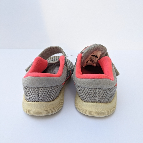 Nike Revolution Toddler Shoes Wolf Grey Pink - Picture 4 of 9